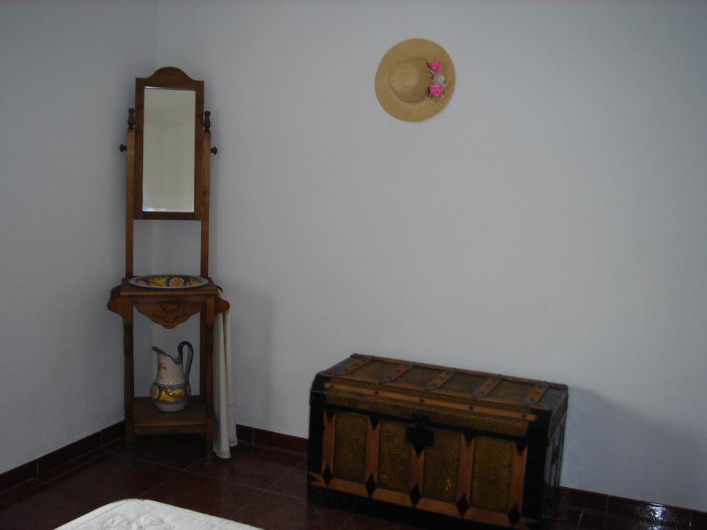 Apartamentos Serrano Ribatajada Εξωτερικό φωτογραφία