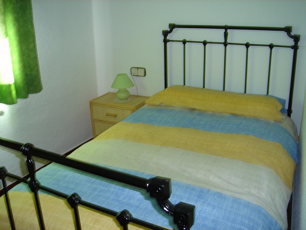Apartamentos Serrano Ribatajada Εξωτερικό φωτογραφία