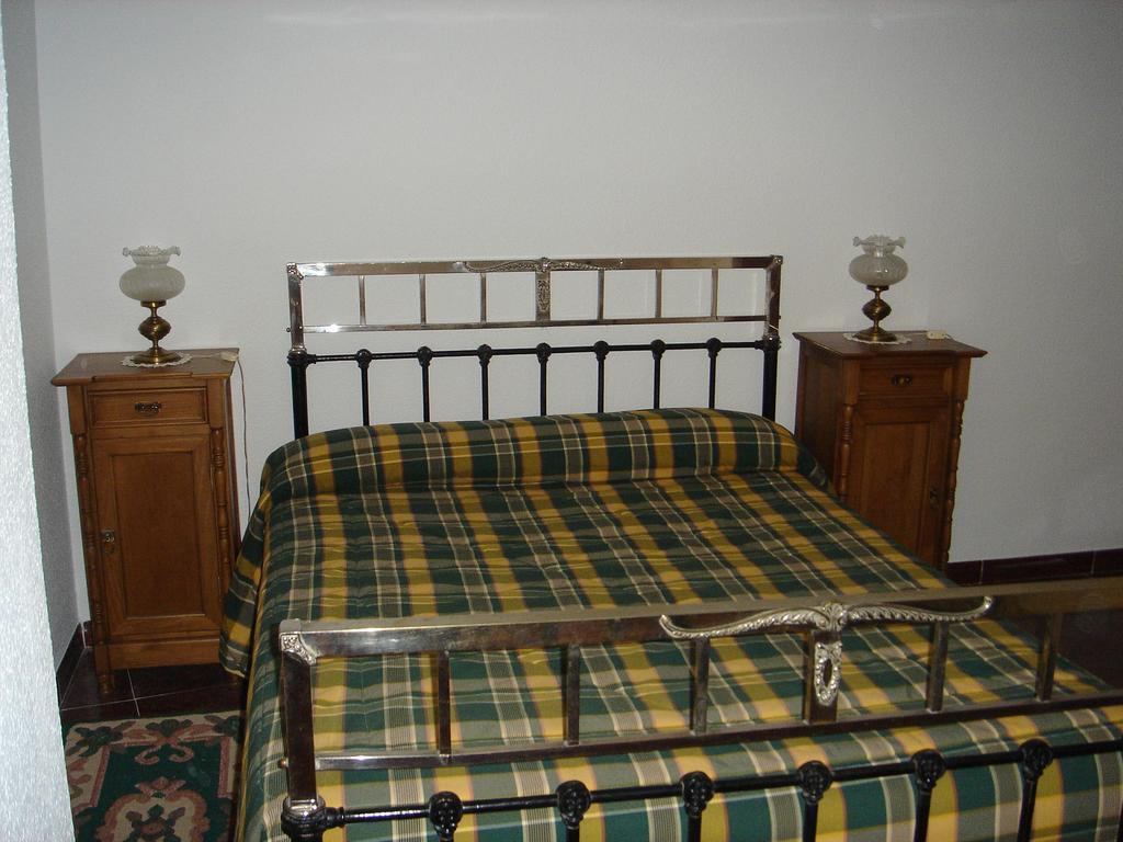 Apartamentos Serrano Ribatajada Εξωτερικό φωτογραφία