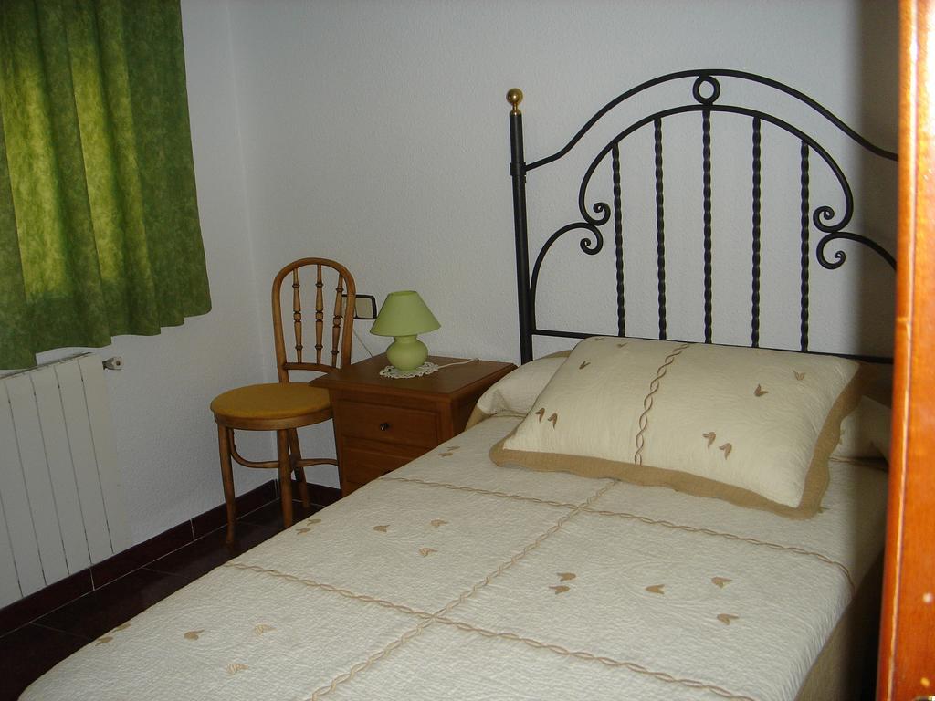 Apartamentos Serrano Ribatajada Εξωτερικό φωτογραφία