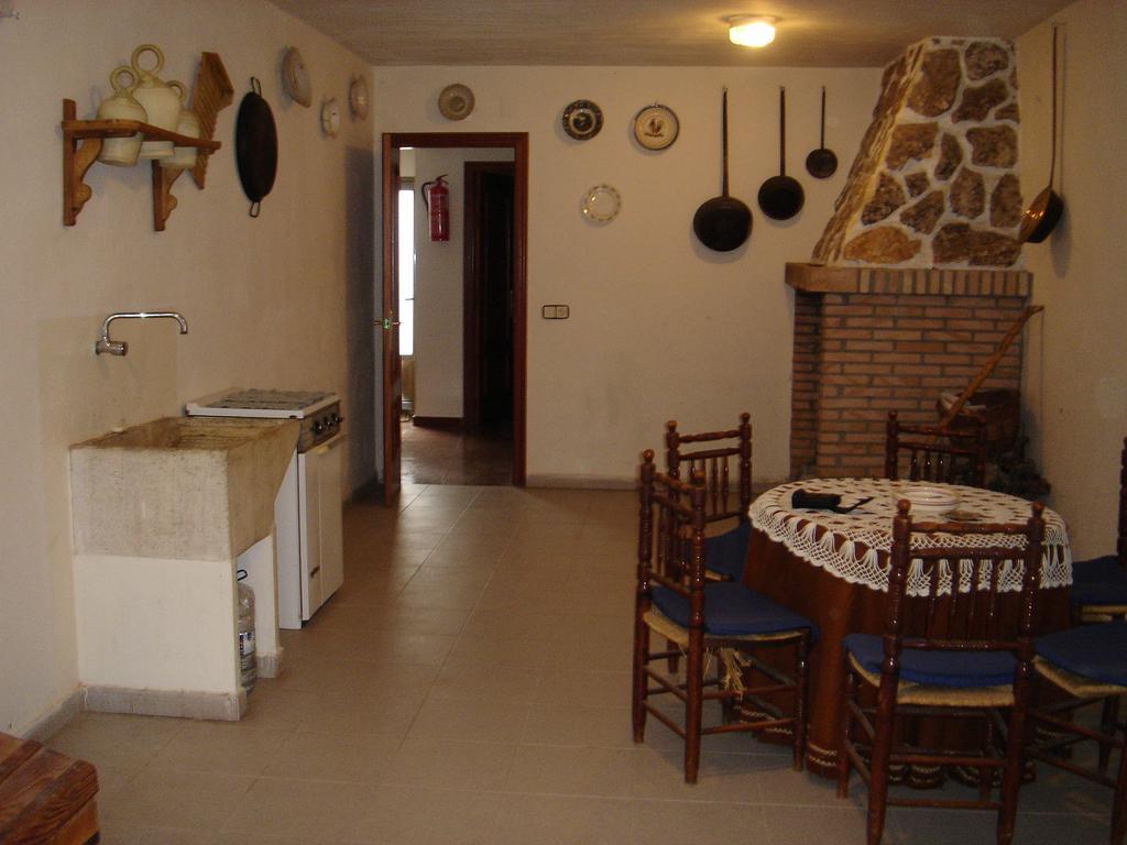 Apartamentos Serrano Ribatajada Εξωτερικό φωτογραφία