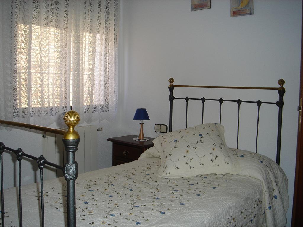 Apartamentos Serrano Ribatajada Εξωτερικό φωτογραφία