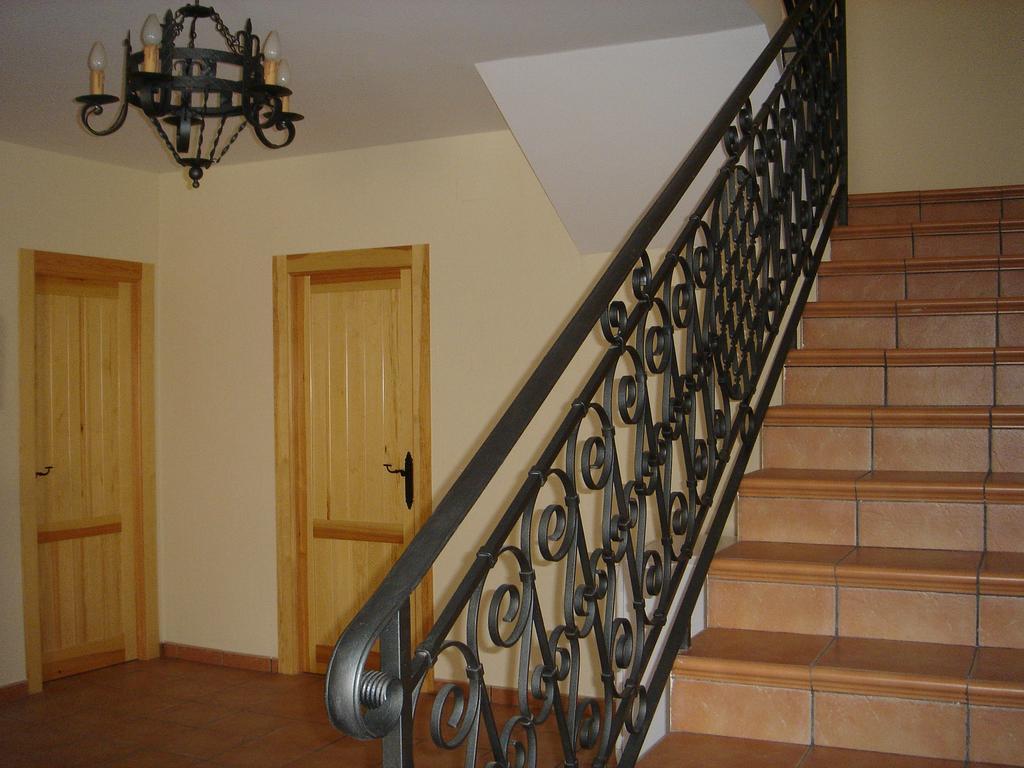 Apartamentos Serrano Ribatajada Εξωτερικό φωτογραφία