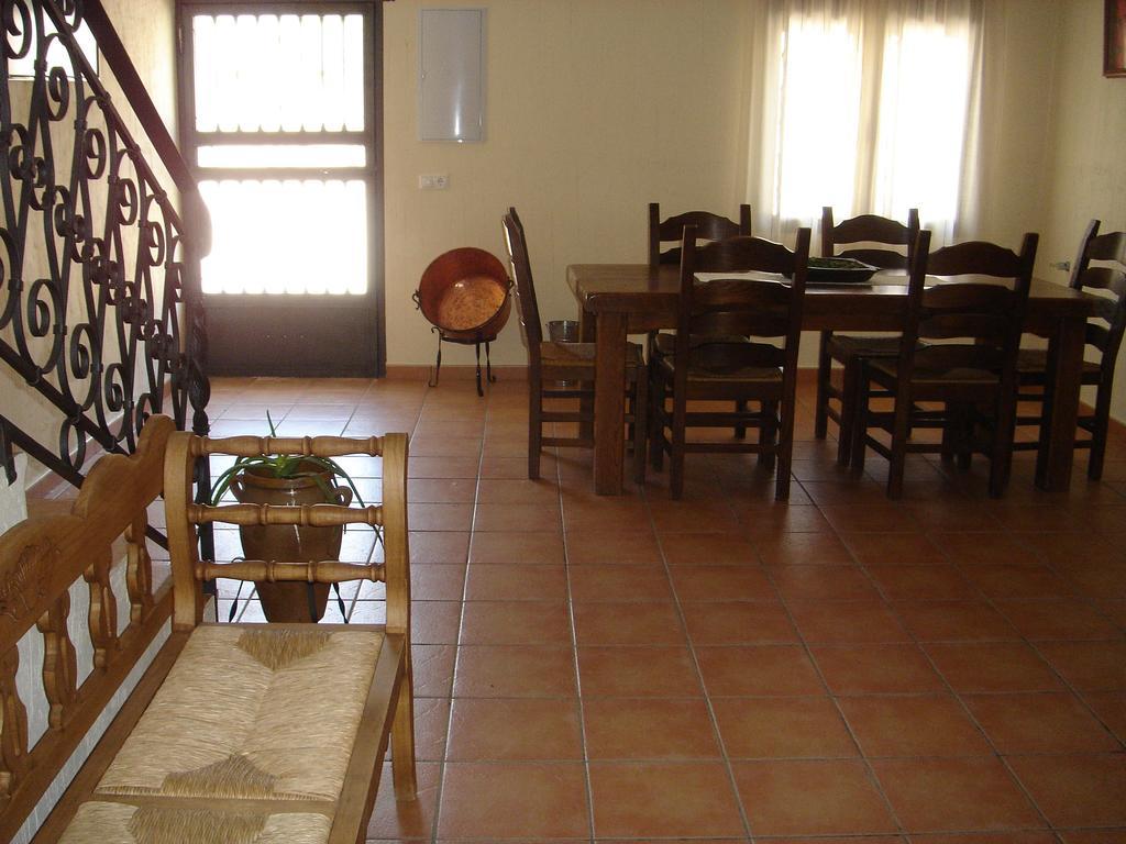 Apartamentos Serrano Ribatajada Εξωτερικό φωτογραφία