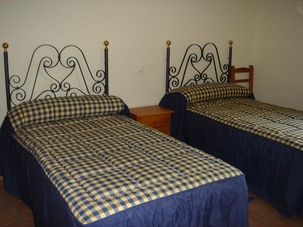Apartamentos Serrano Ribatajada Εξωτερικό φωτογραφία